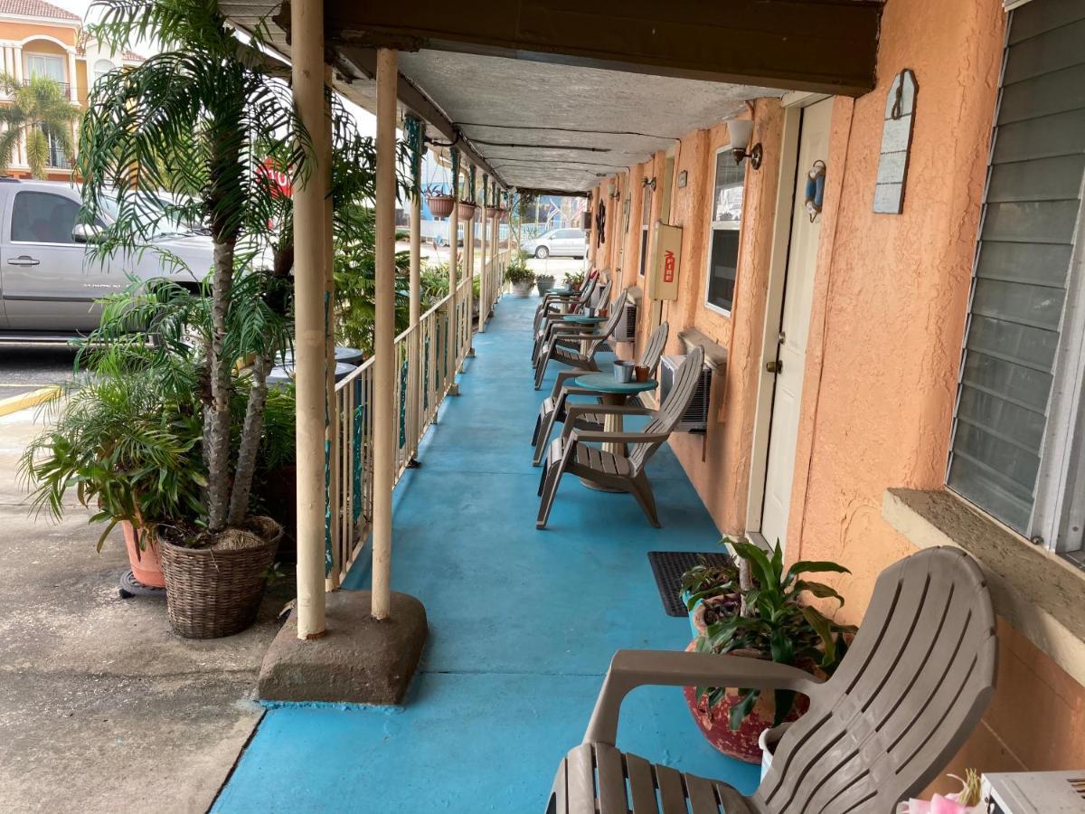 Michaels Siesta Motel Sankt Petersburg Exterior foto